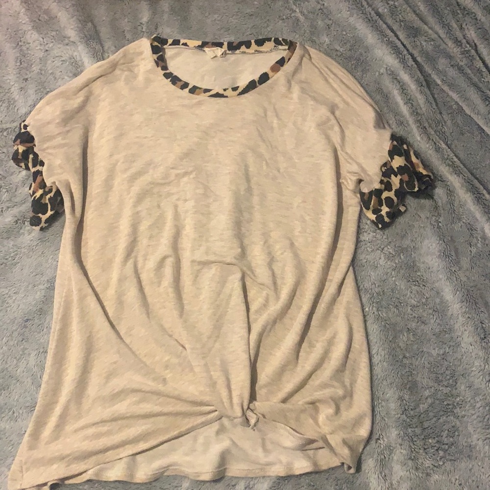 Cheetah/creme top